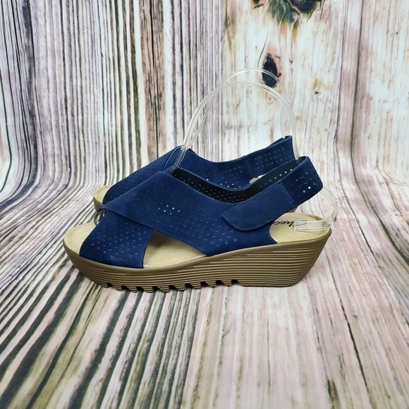 Skechers Perforated Suede Slingback Demi Sandals Blue Size 6 - Picture 2 of 12